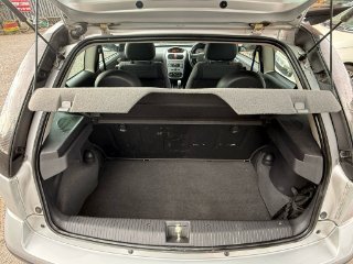 /photos/9368/8805b3cf-d90f-29a8-1554-95a1a83c55e1_i320x240.jpg
